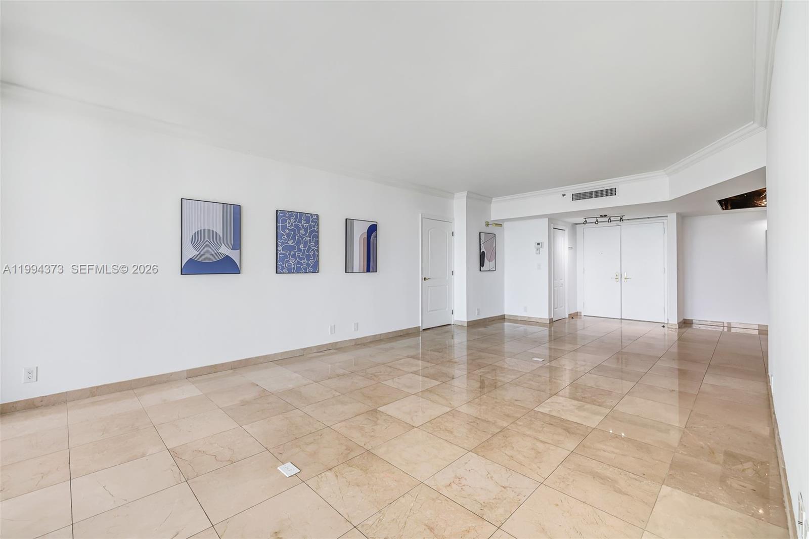 20281 E Country Club Dr # 1412