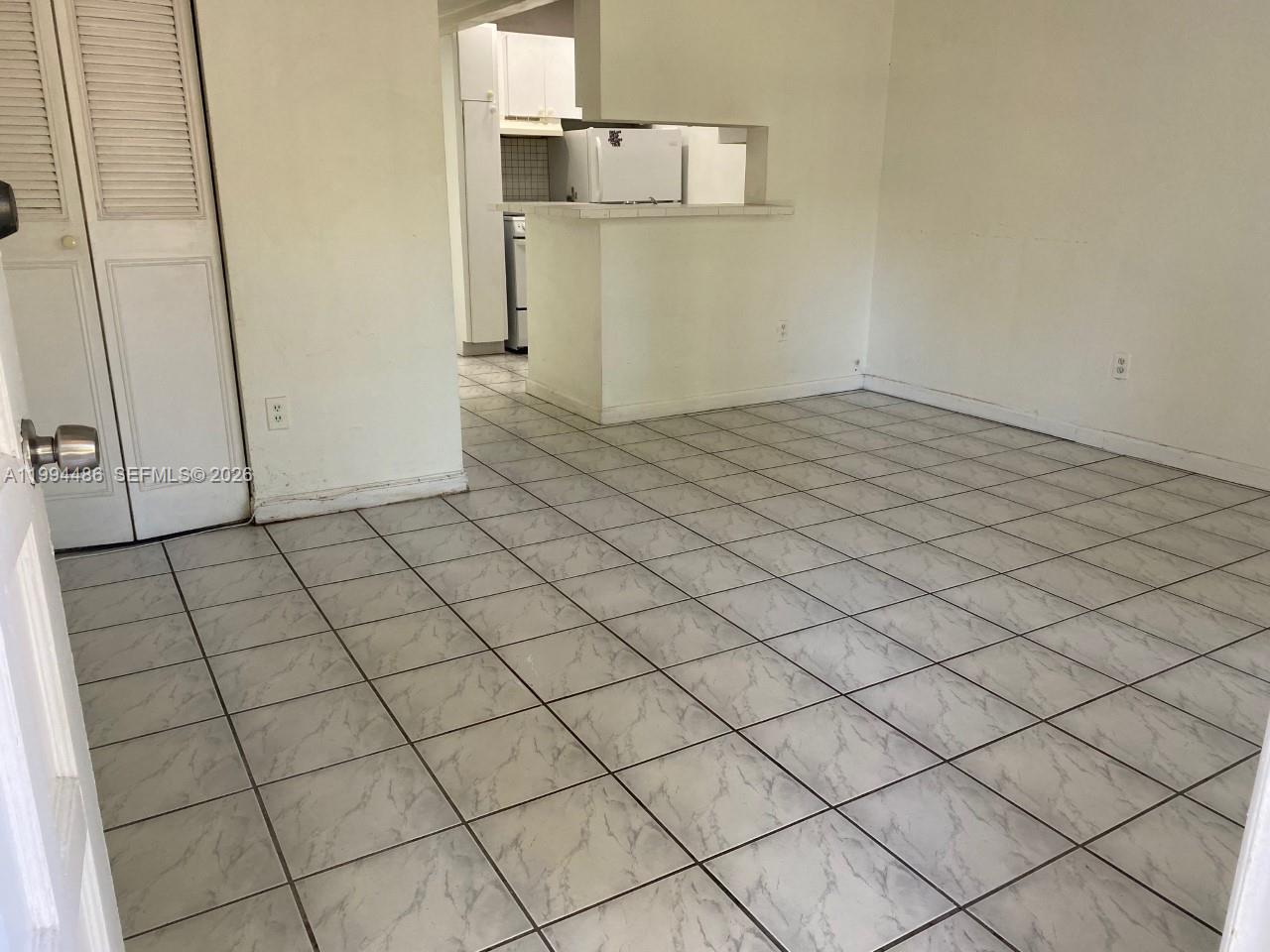 10764 N Kendall Dr # I1