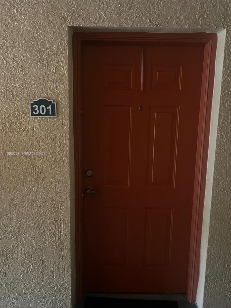2548 Centergate Dr # 301
