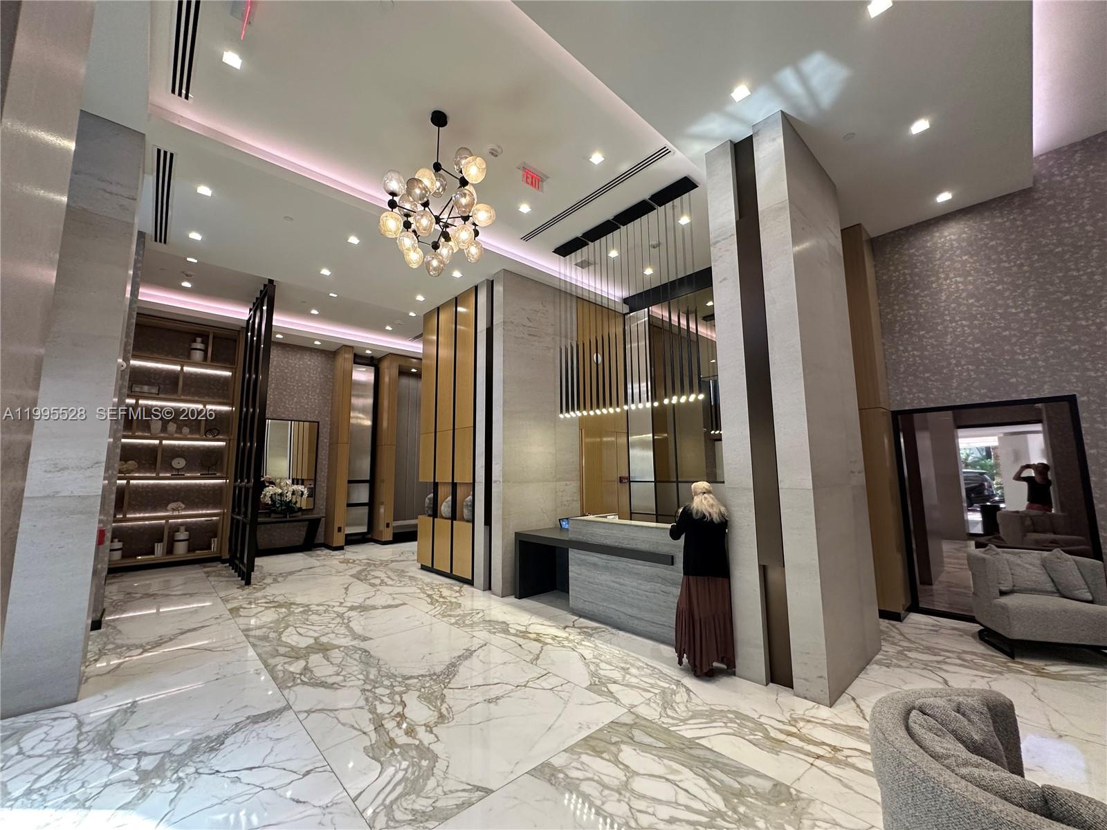 19500 Turnberry Way # 14C