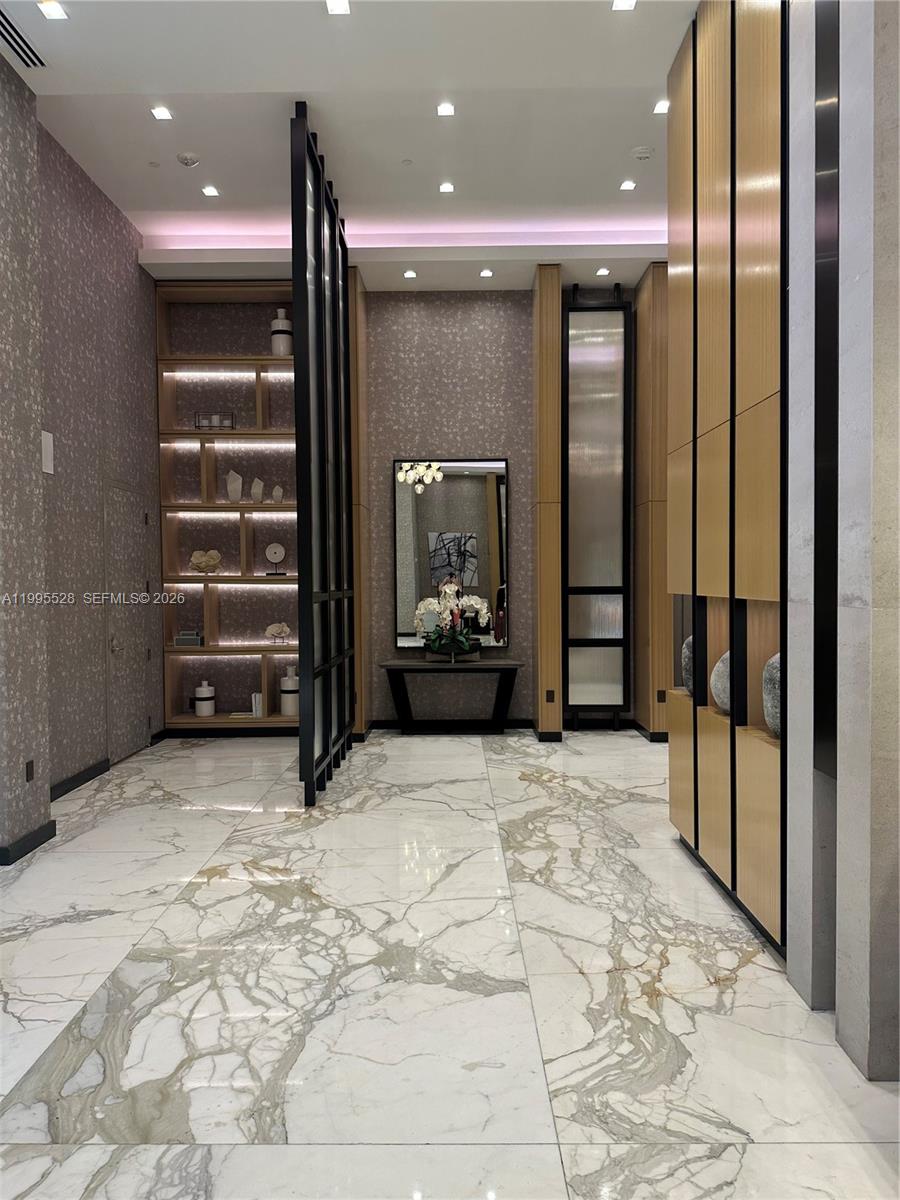 19500 Turnberry Way # 14C