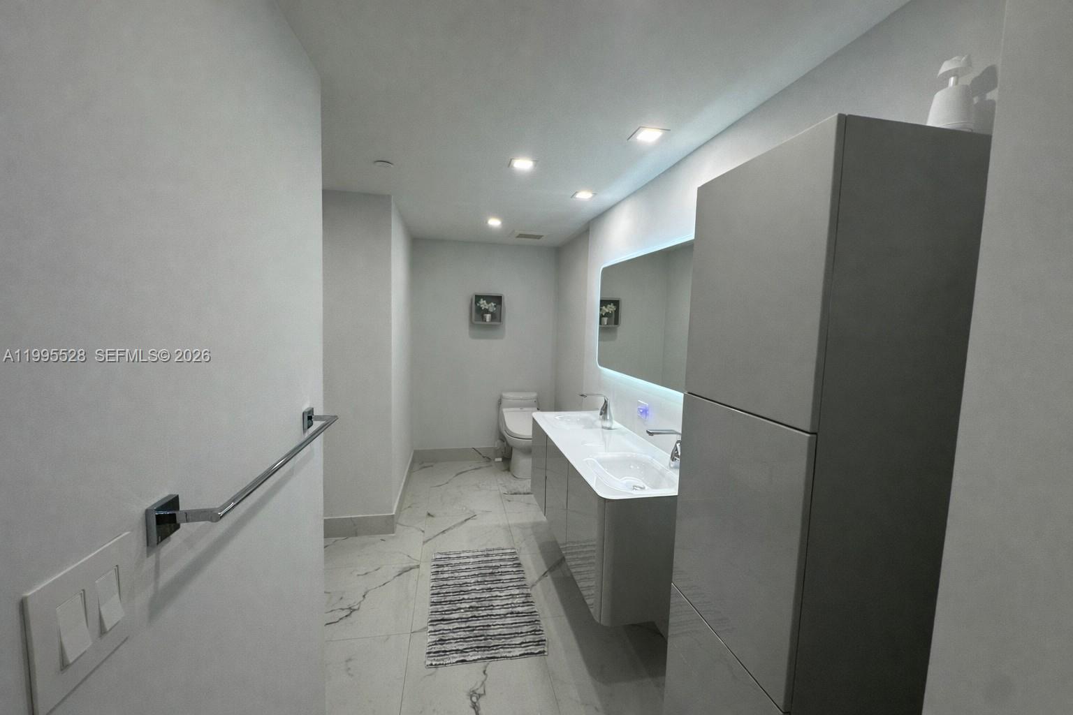 19500 Turnberry Way # 14C