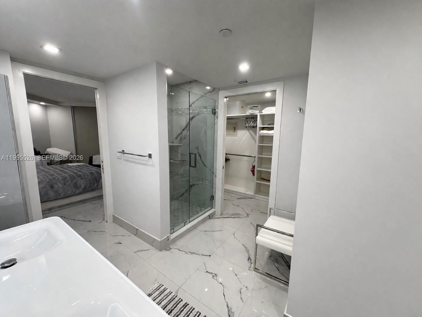 19500 Turnberry Way # 14C