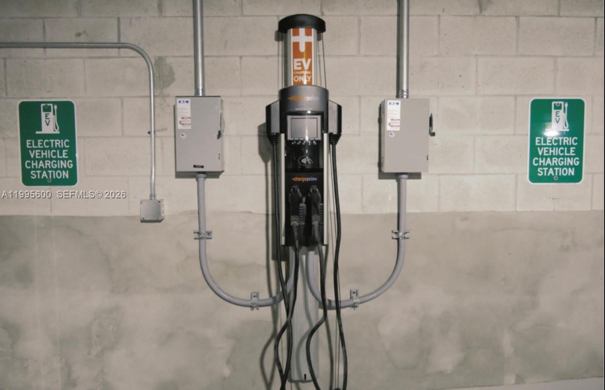 301 Altara Ave # 404