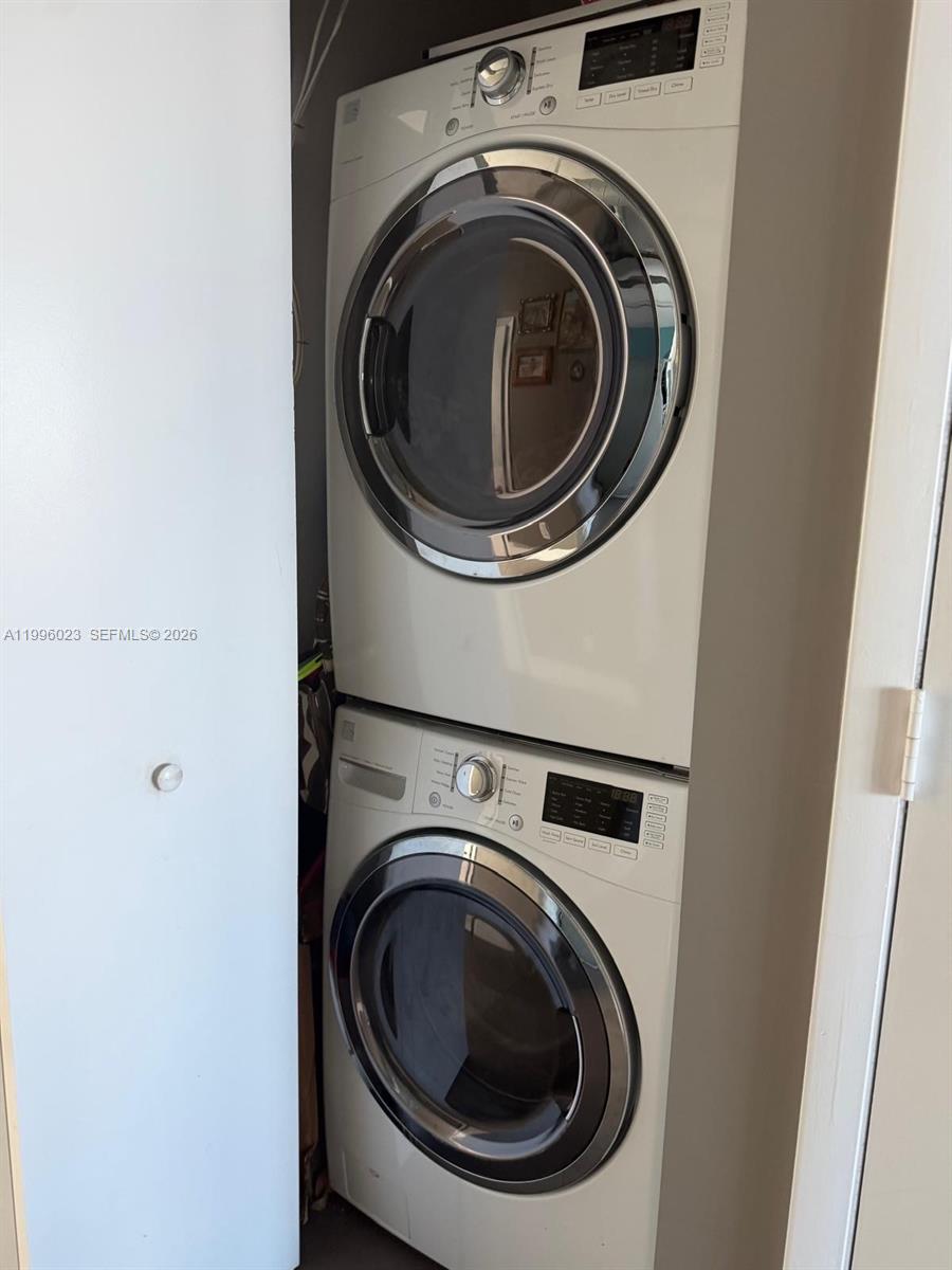 3029 NE 188th St # 508