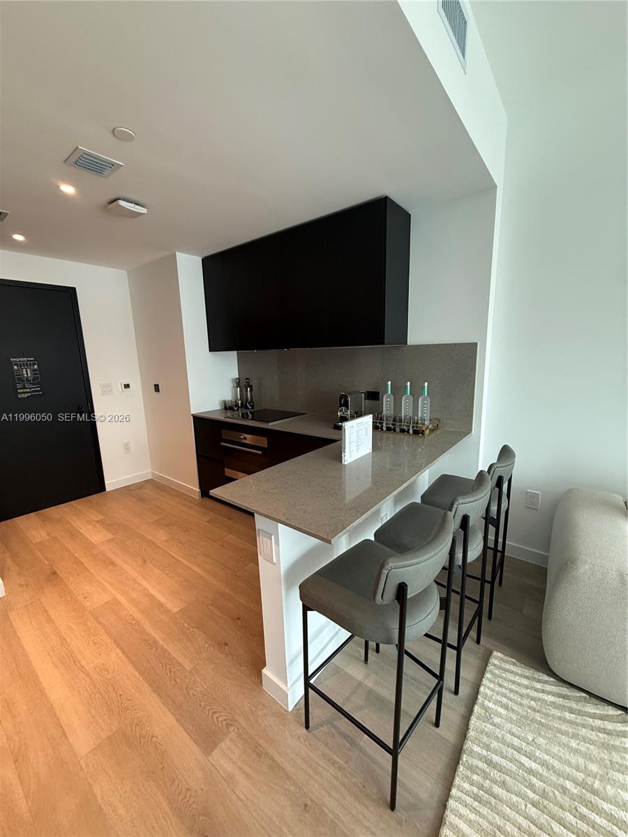 20 NE 11th St # 2909