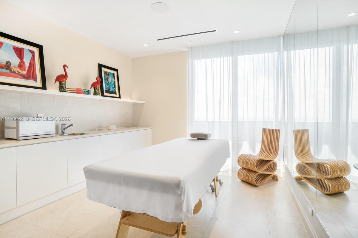 1000 Brickell Plaza # 2701