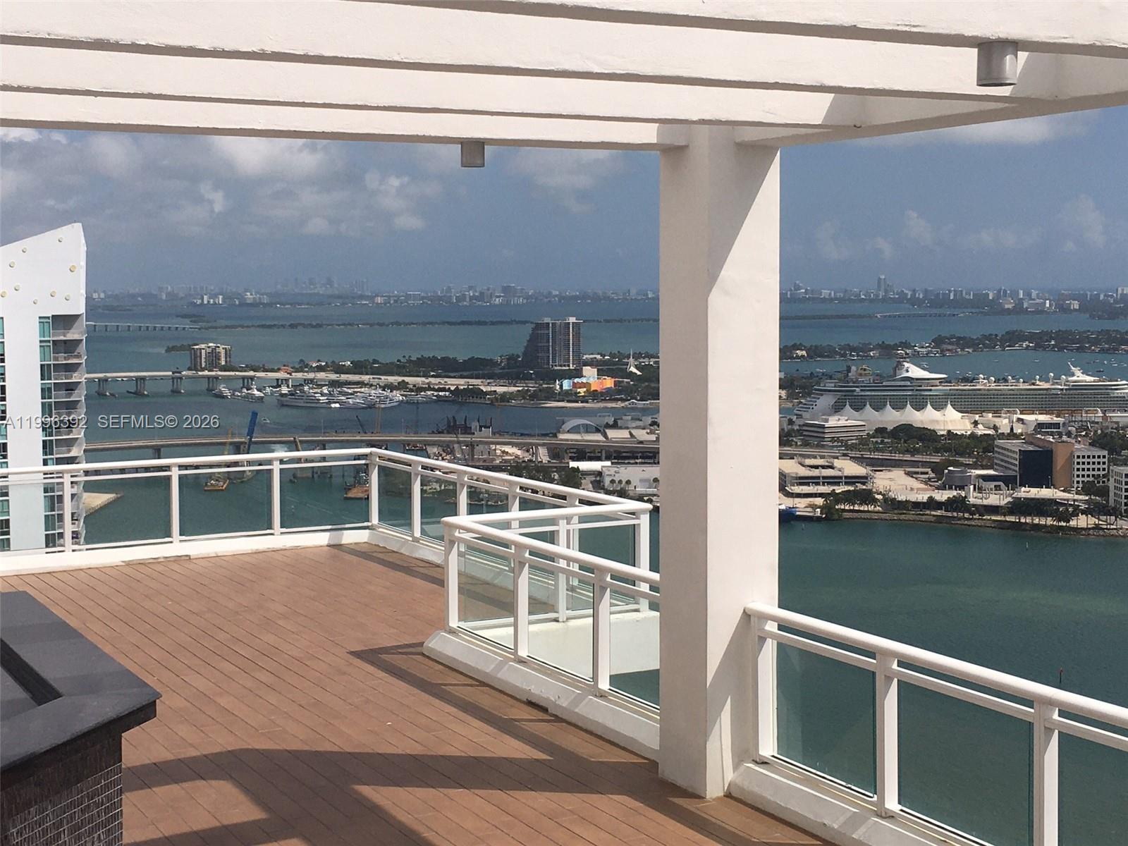 900 Brickell Key Blvd Unit: PH3403
