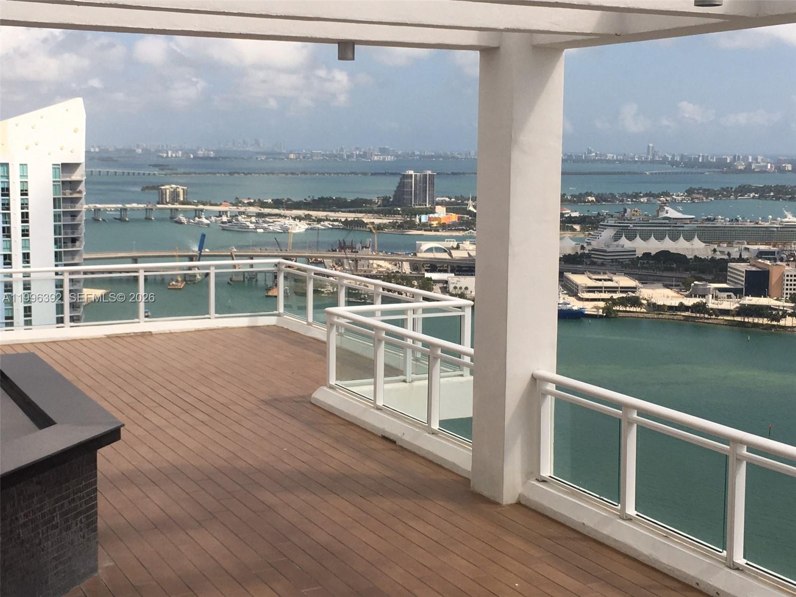 900 Brickell Key Blvd Unit: PH3403