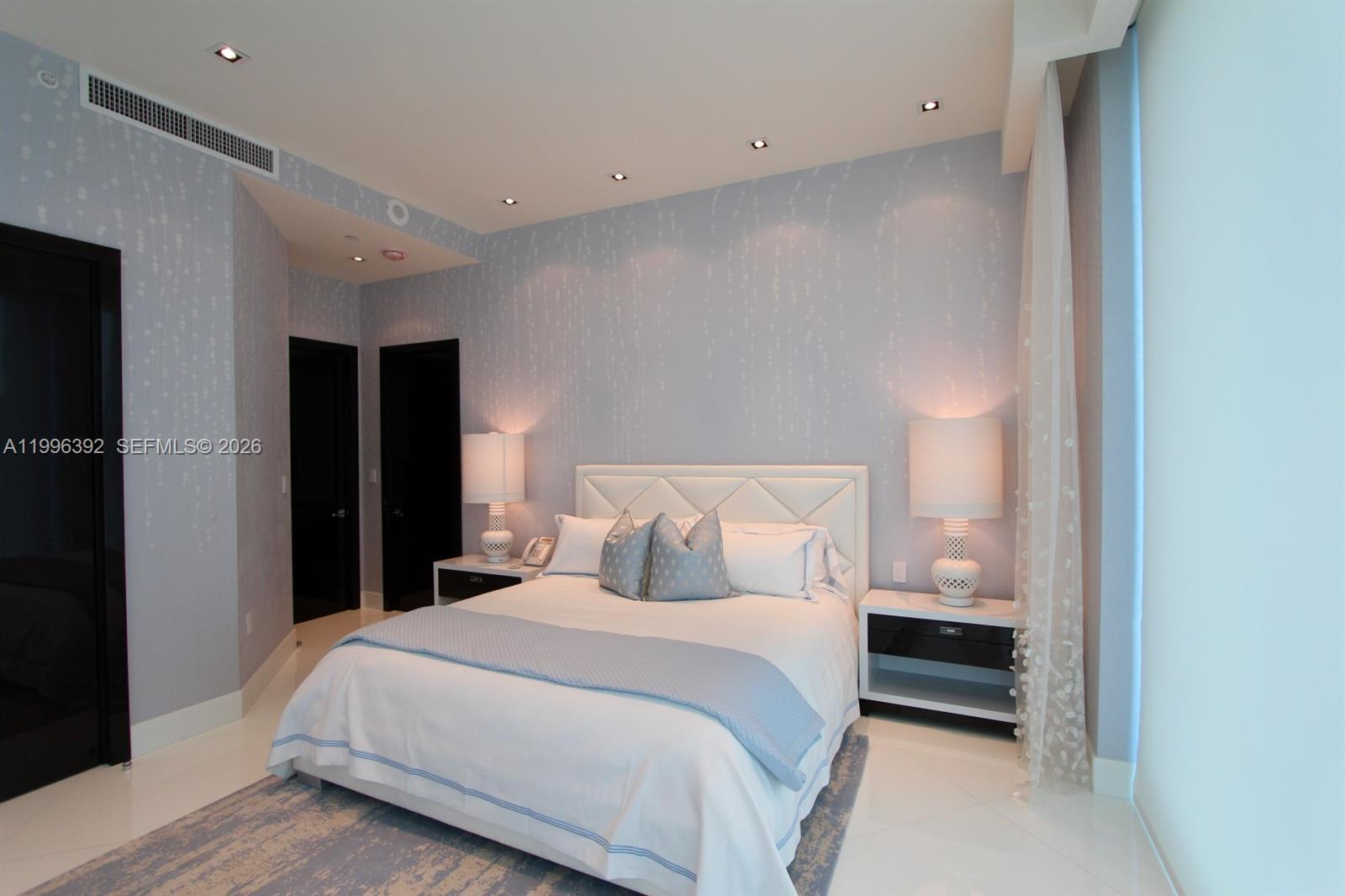 900 Brickell Key Blvd Unit: PH3403