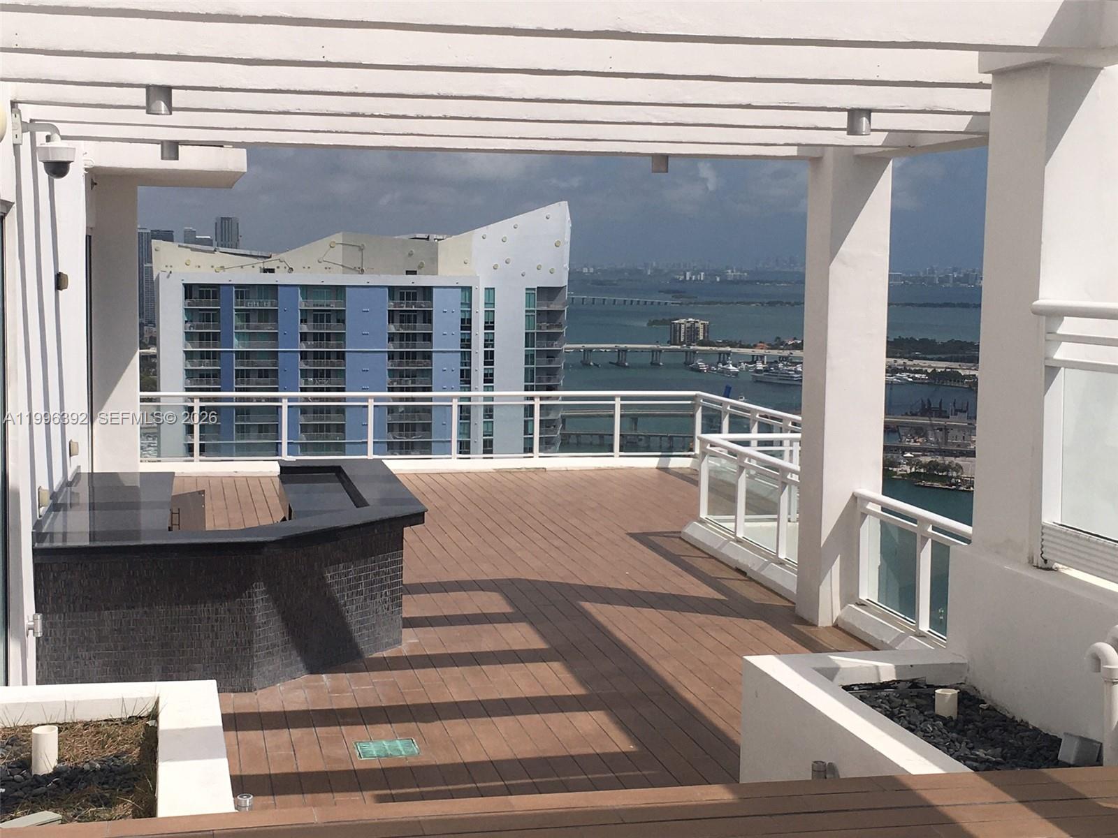 900 Brickell Key Blvd Unit: PH3403