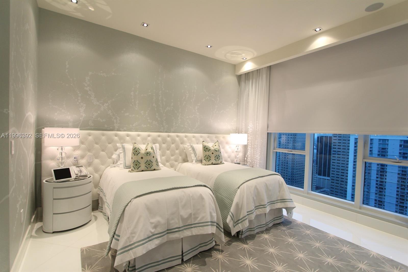900 Brickell Key Blvd Unit: PH3403