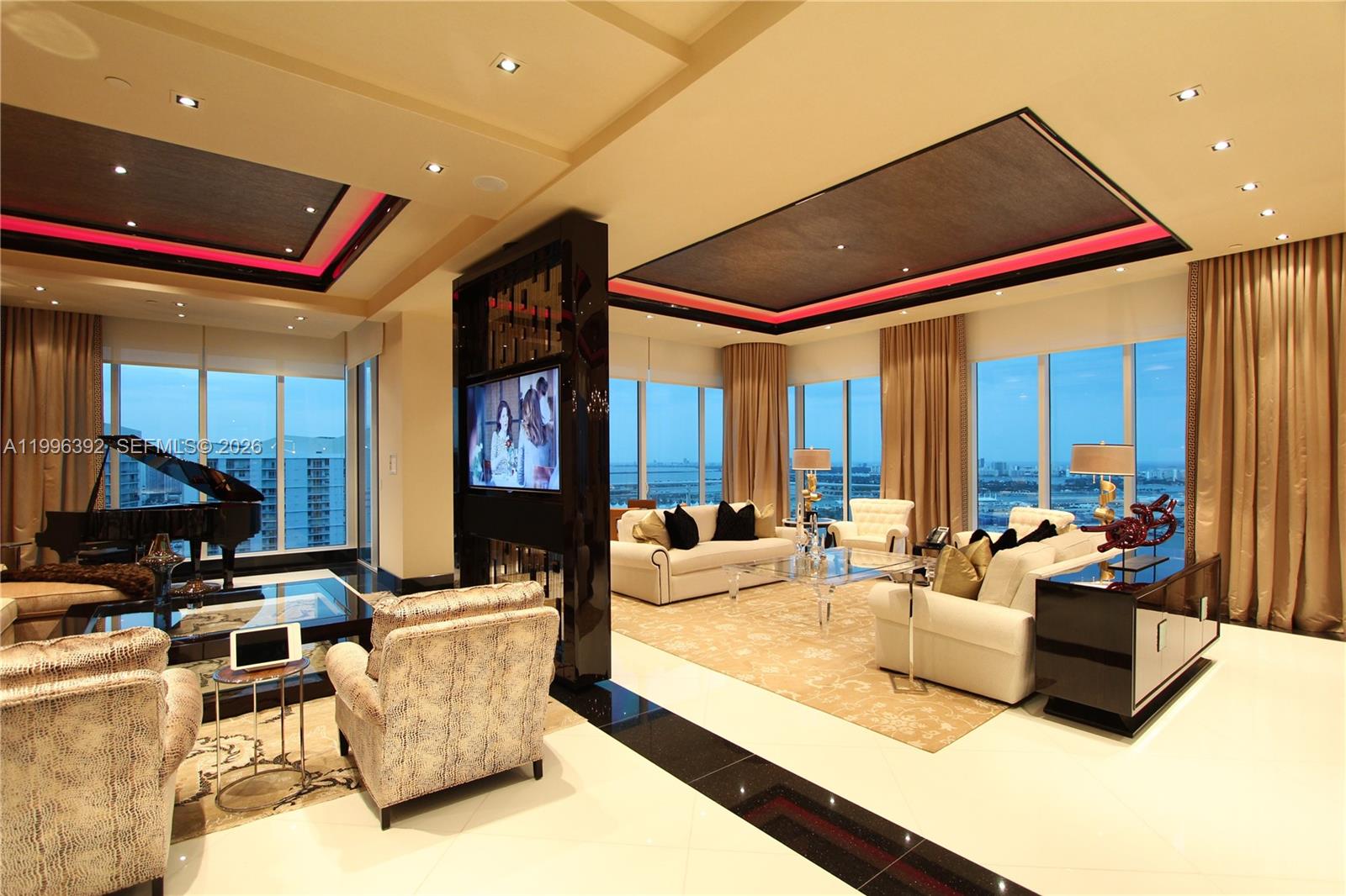 900 Brickell Key Blvd Unit: PH3403