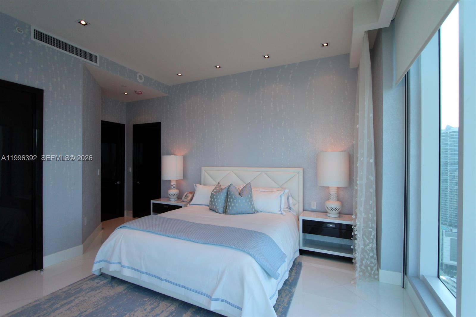 900 Brickell Key Blvd Unit: PH3403