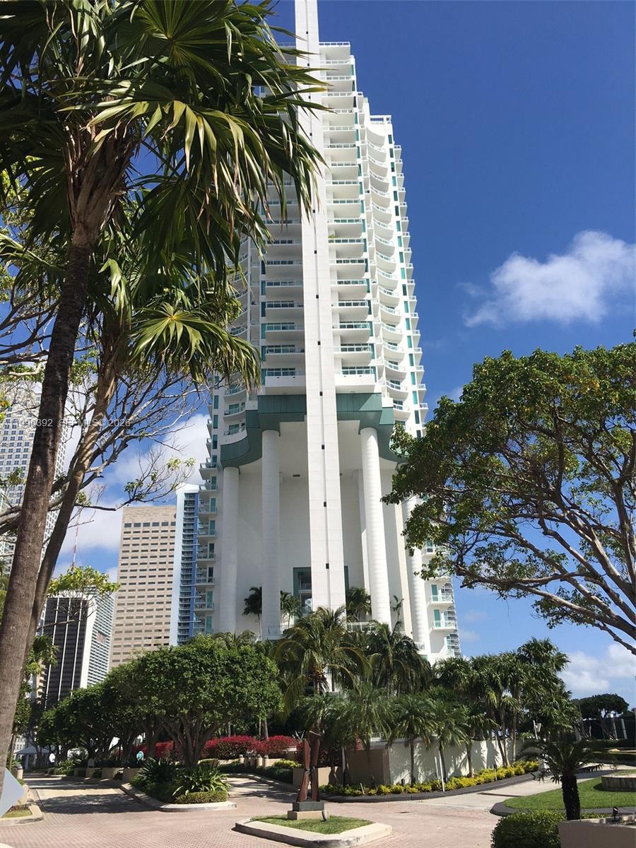 900 Brickell Key Blvd Unit: PH3403
