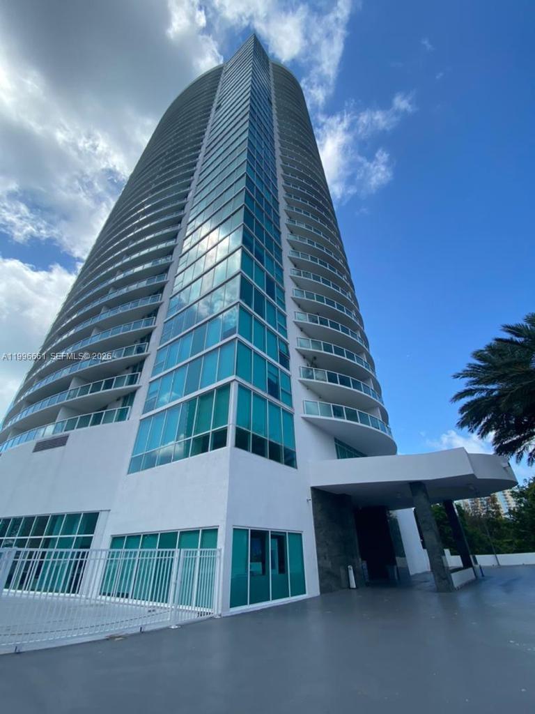2101 Brickell Ave # 2604