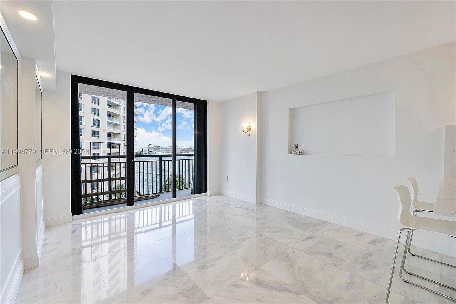 540 Brickell Key Dr # 928