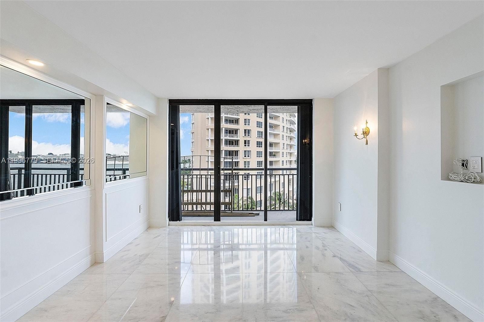 540 Brickell Key Dr # 928