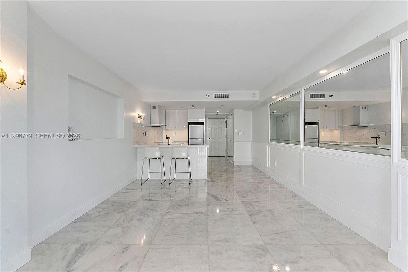 540 Brickell Key Dr # 928