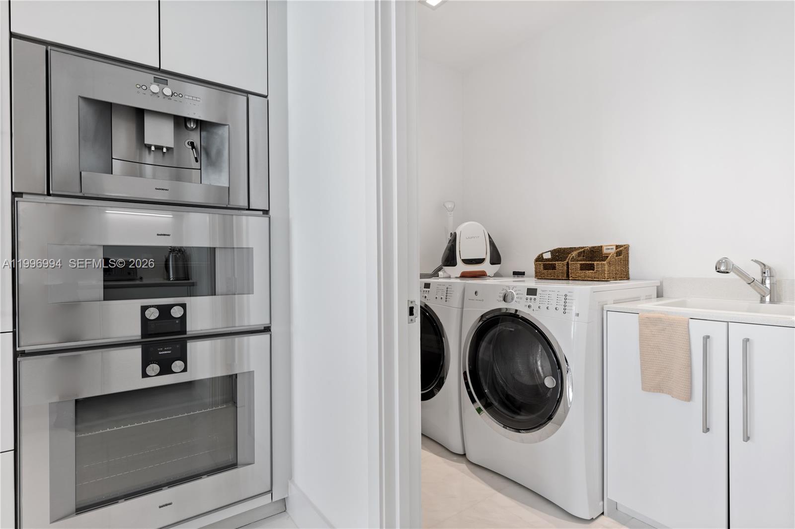 16901 Collins Ave # 802