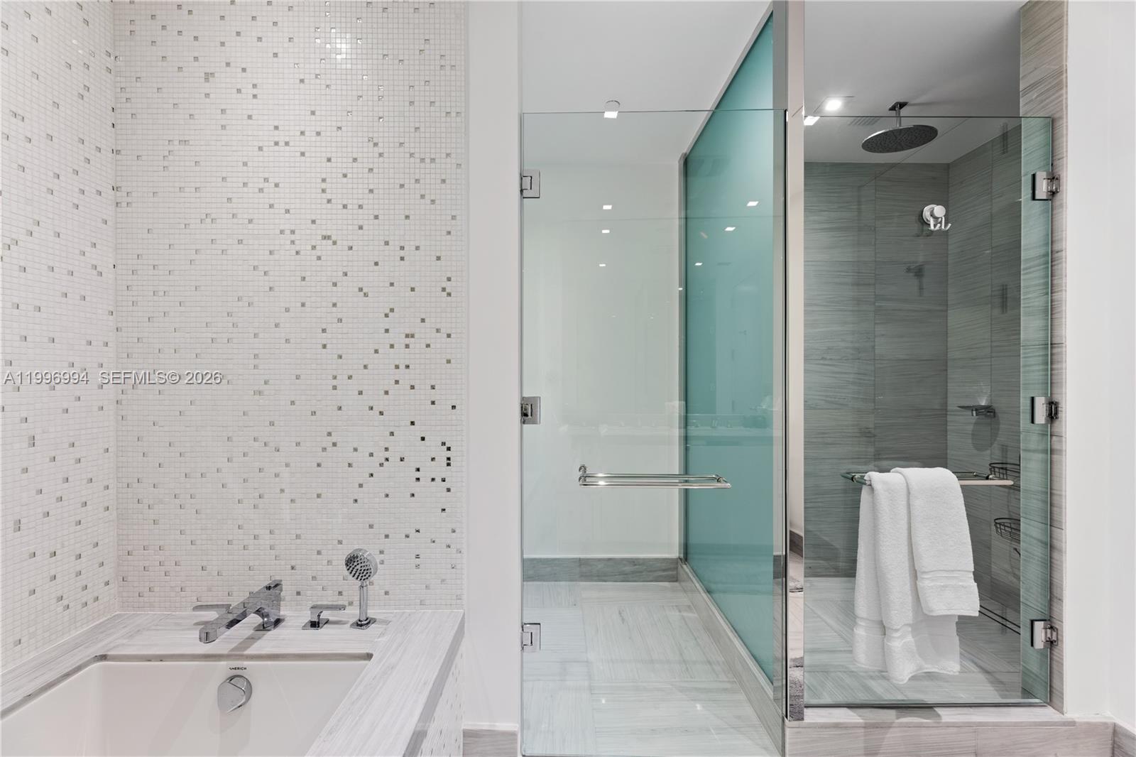 16901 Collins Ave # 802