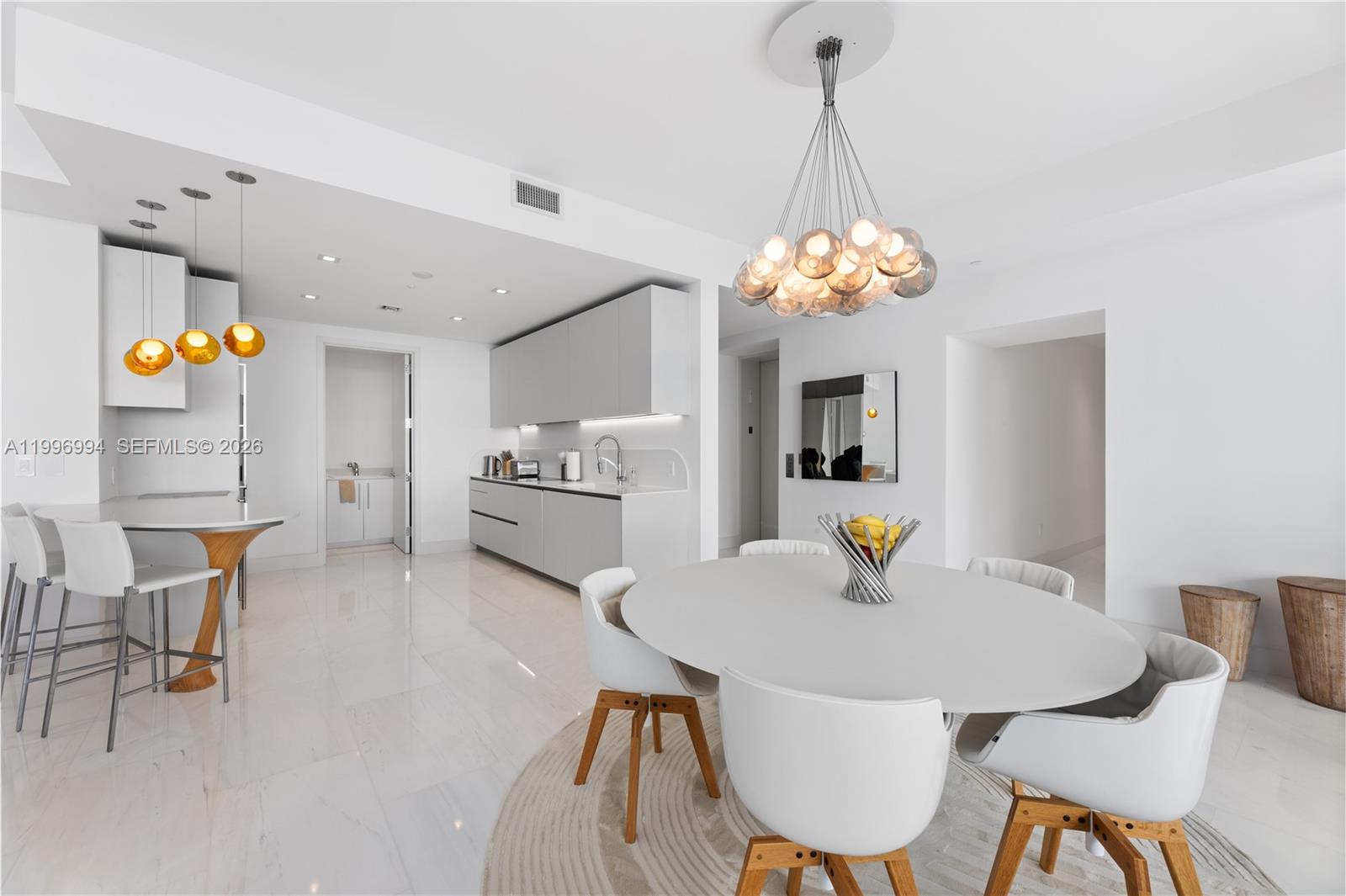 16901 Collins Ave # 802