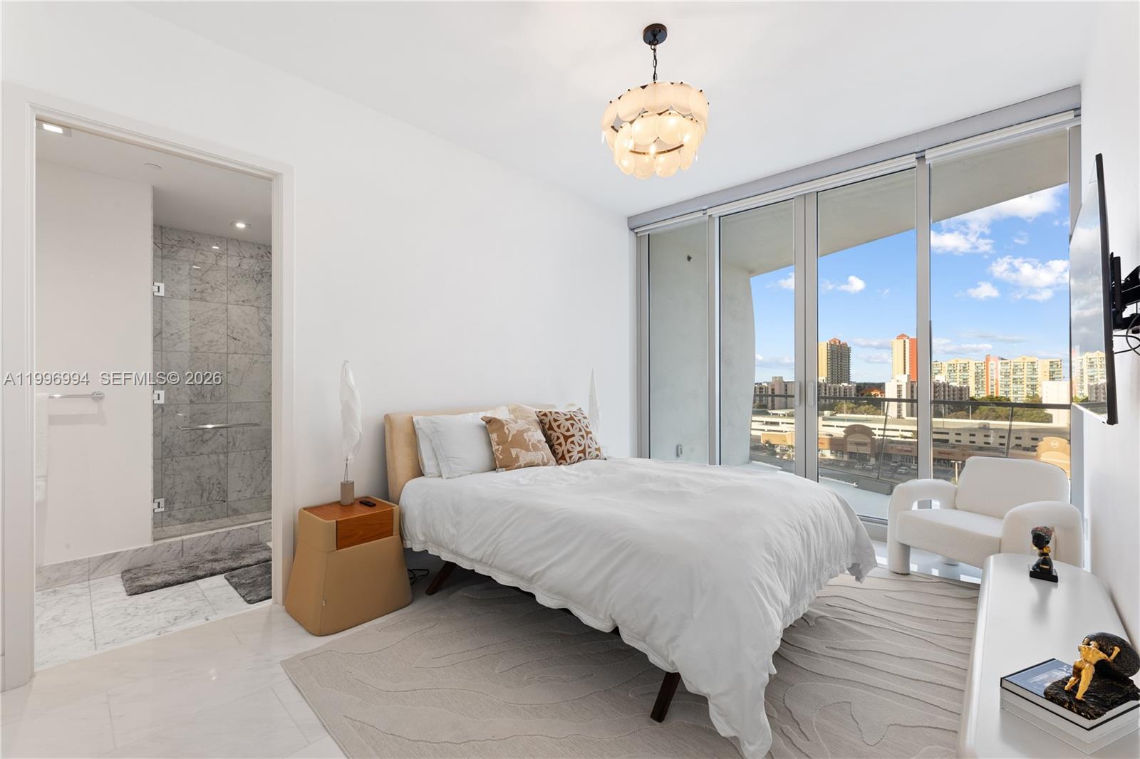 16901 Collins Ave # 802