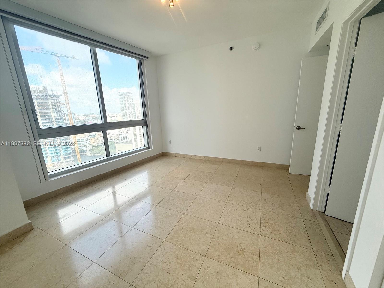 475 Brickell Ave # 2915