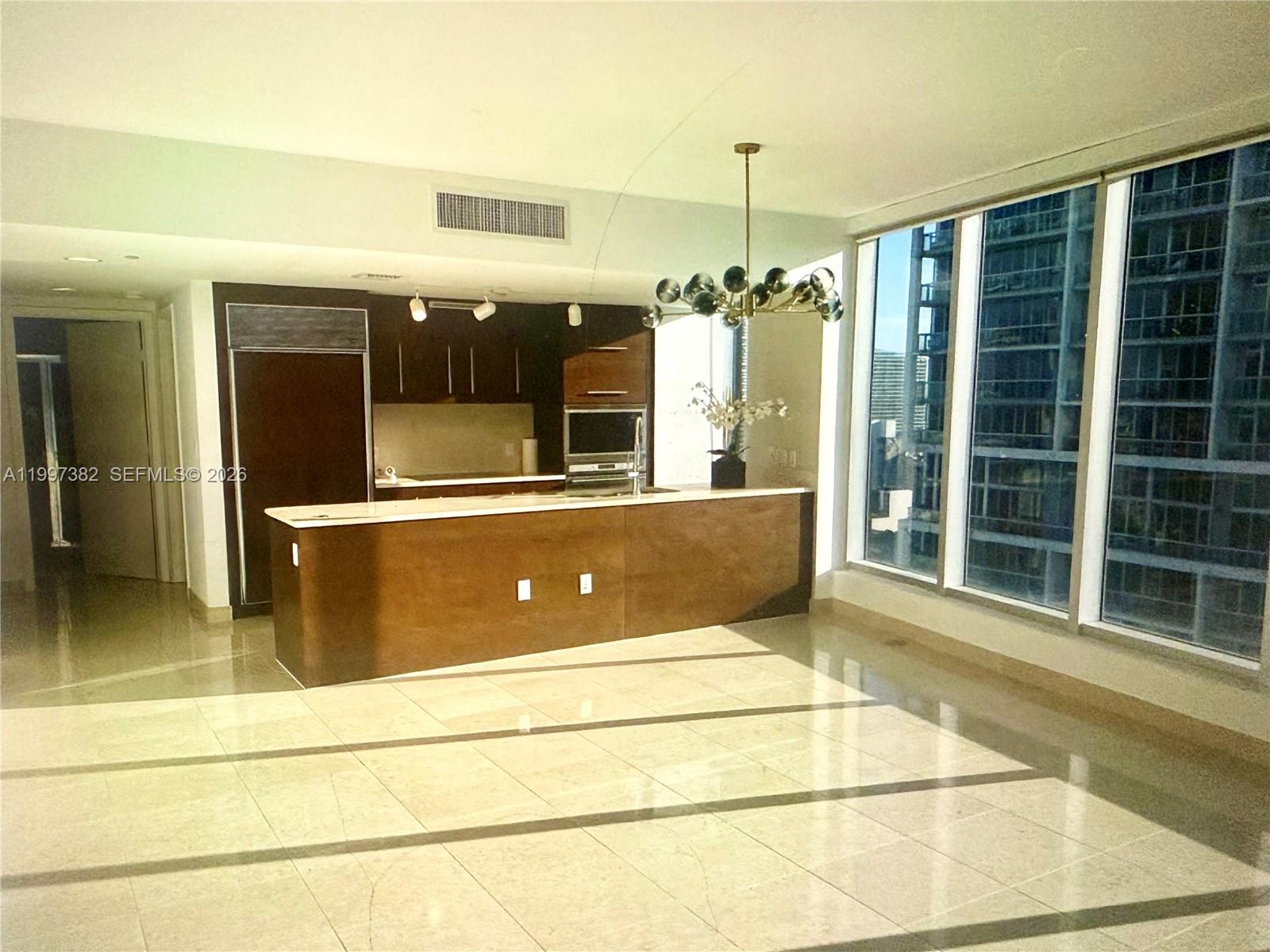 475 Brickell Ave # 2915