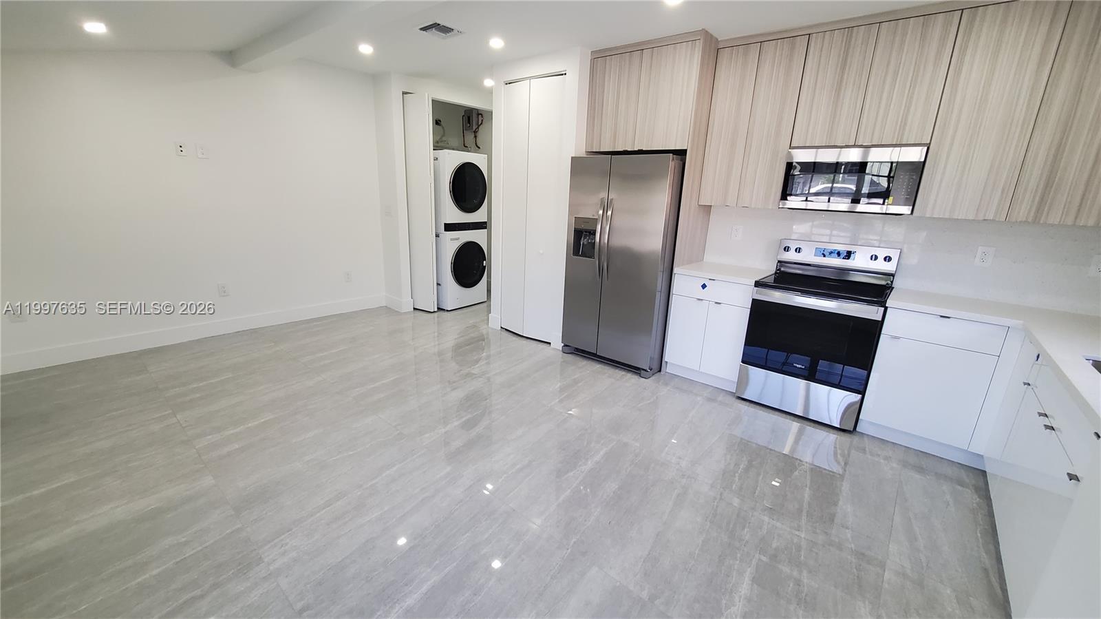 40 SW 34th Ave # A