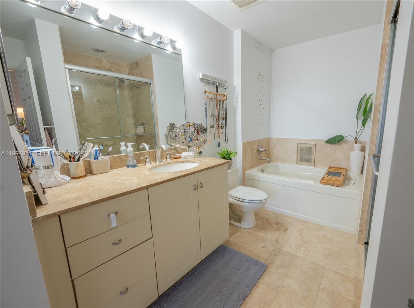 3232 SW 22nd Ter # 607