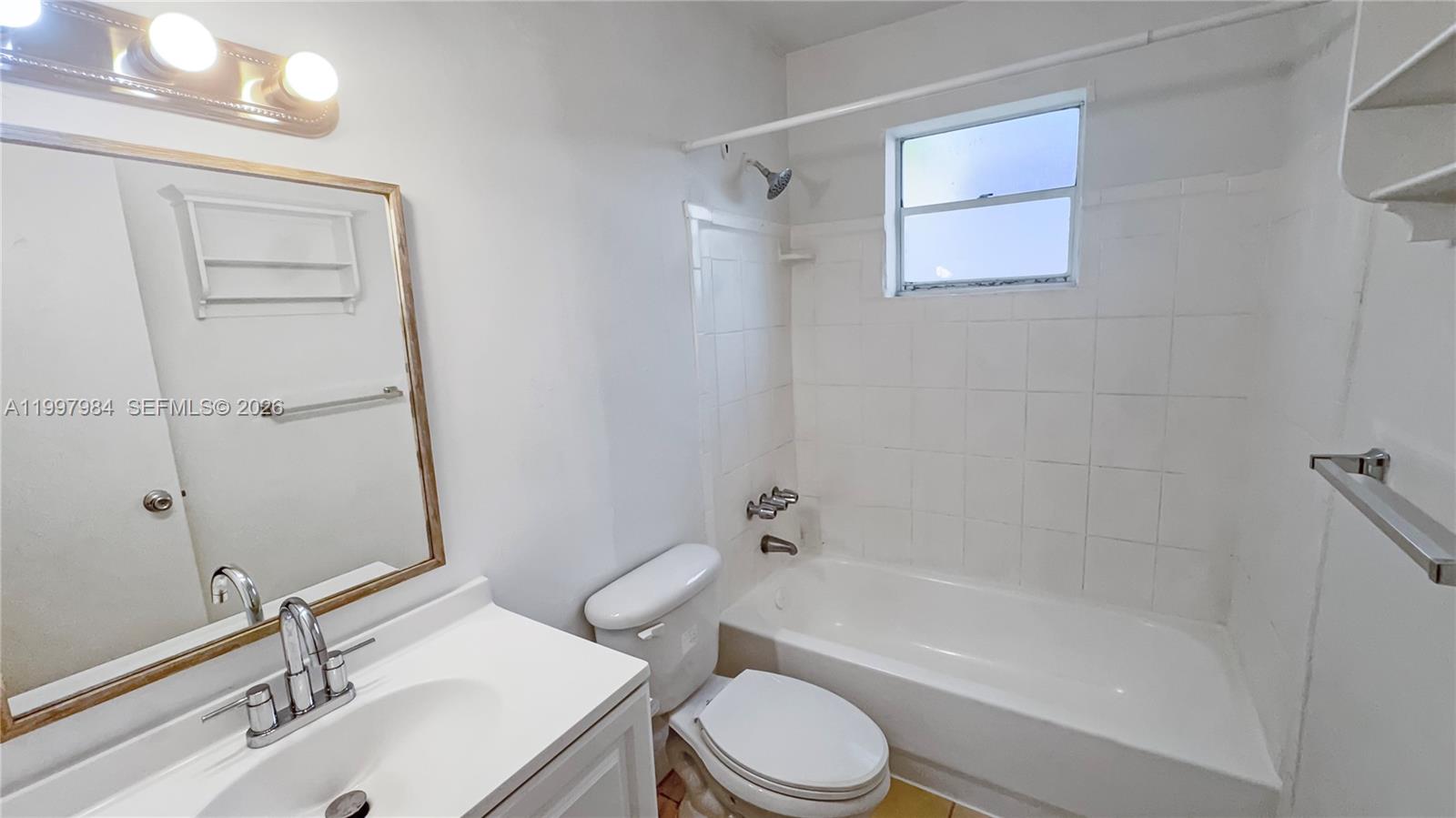 4081 N Dixie Hwy # 20