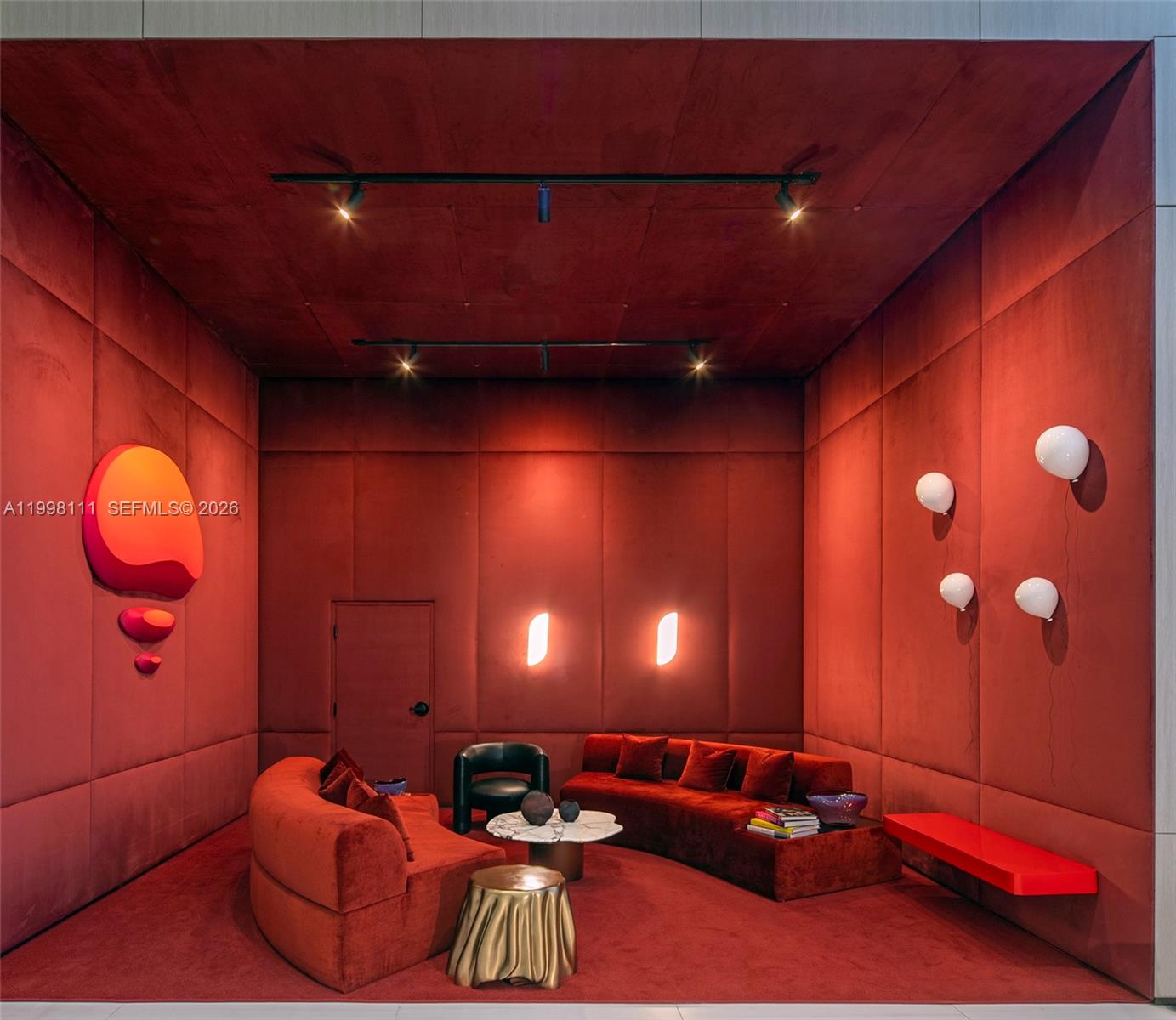 101 Diplomat Pkwy # 412