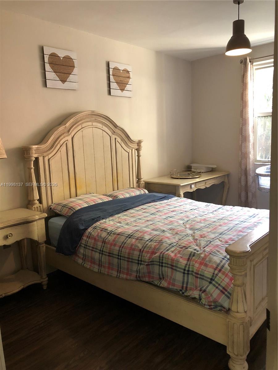 17150 N Bay Rd # 2422