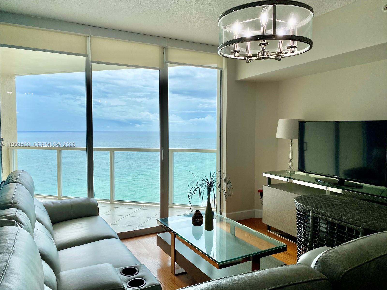 16699 Collins Ave # 2510