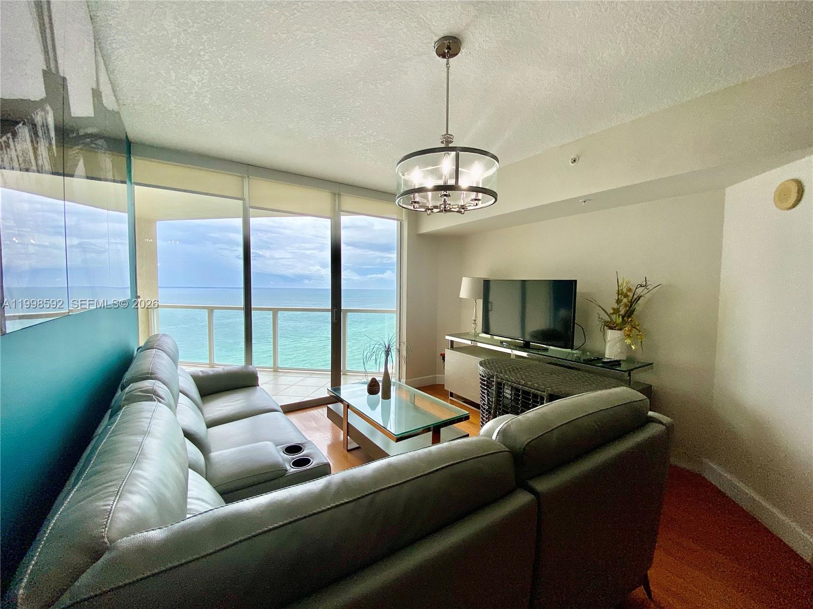 16699 Collins Ave # 2510