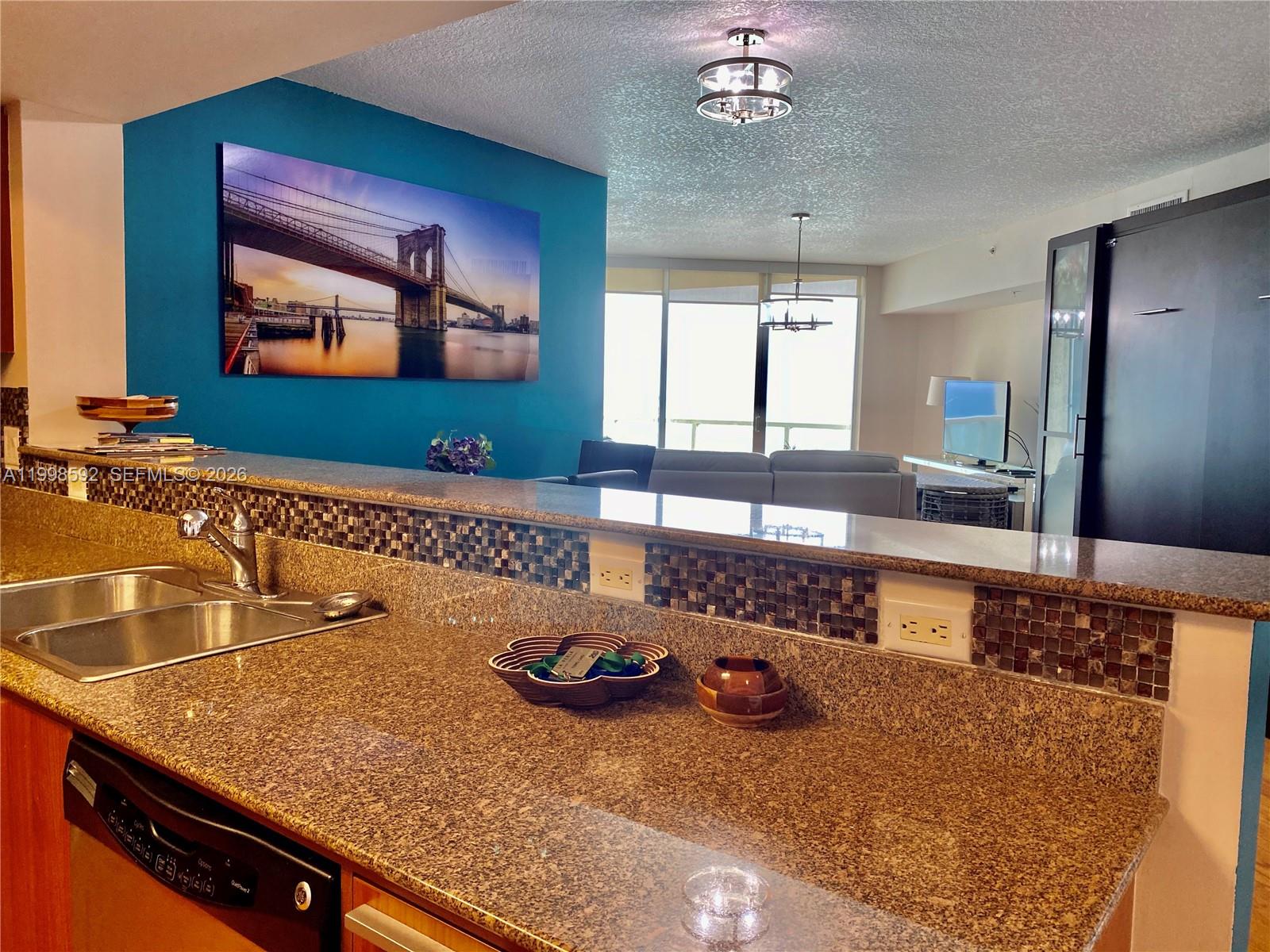 16699 Collins Ave # 2510