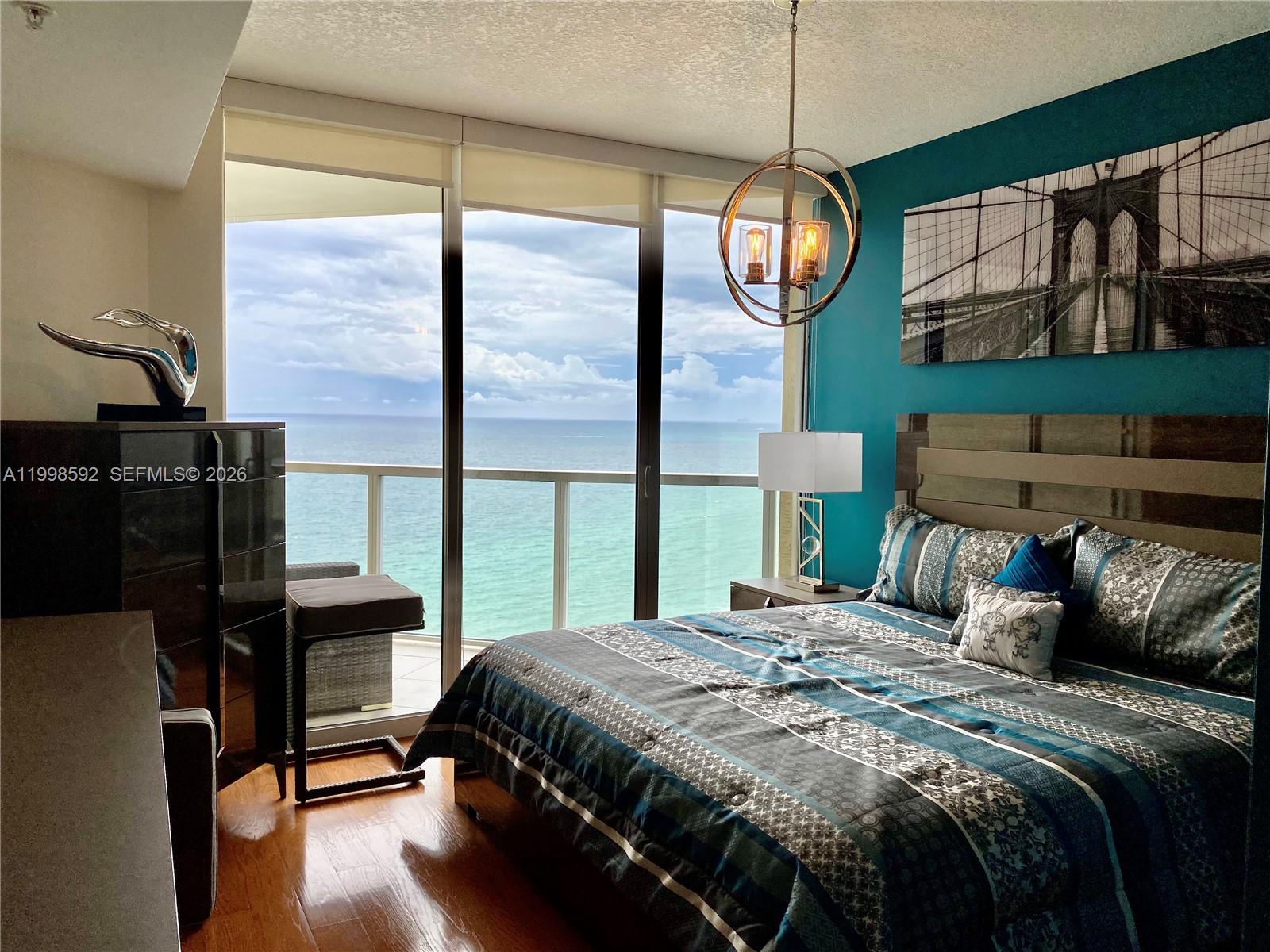 16699 Collins Ave # 2510