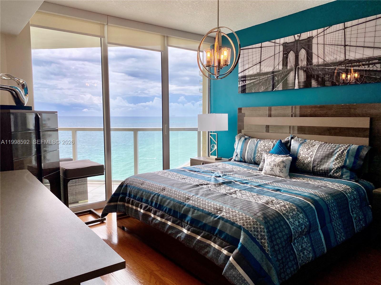 16699 Collins Ave # 2510