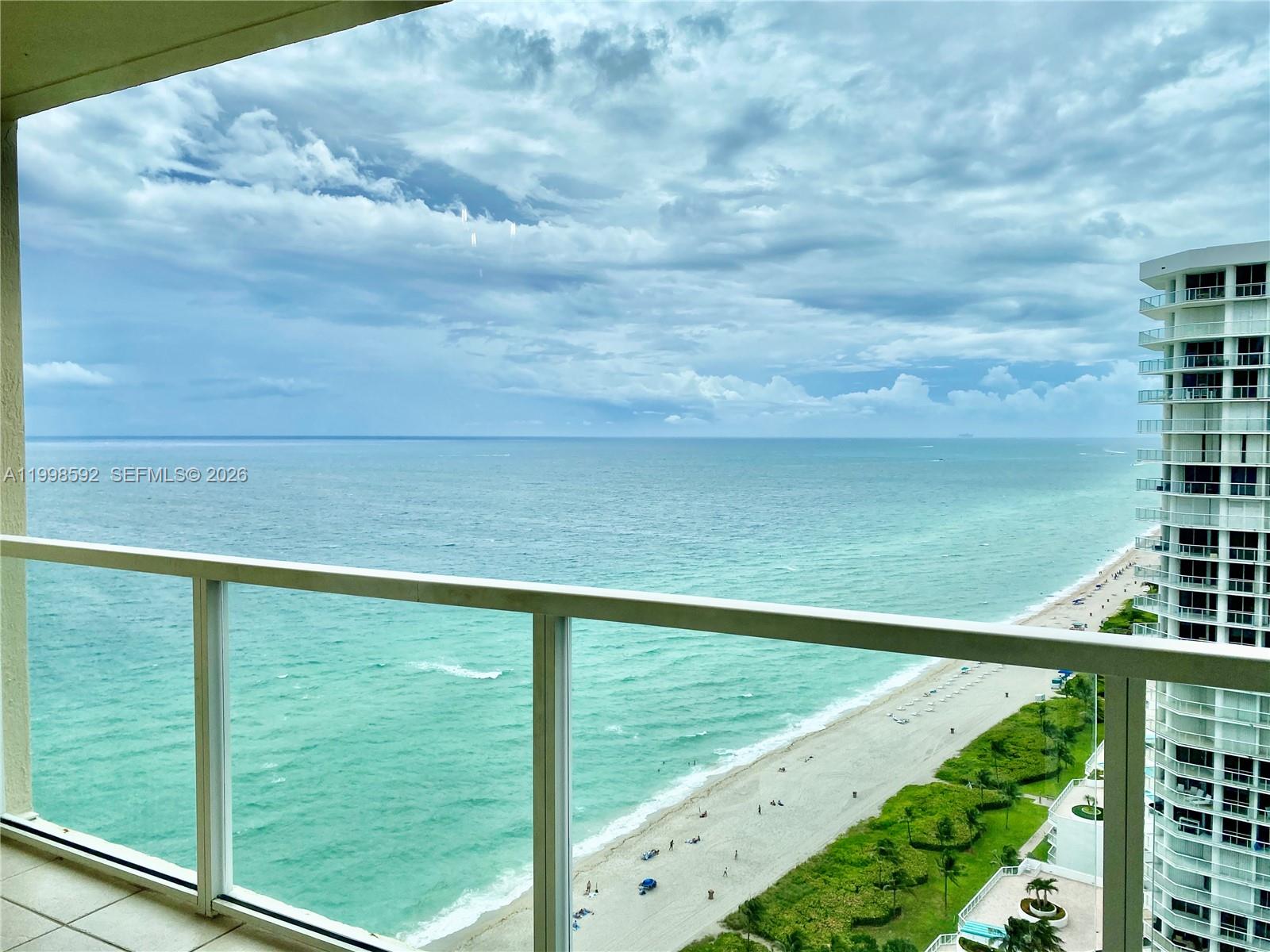 16699 Collins Ave # 2510