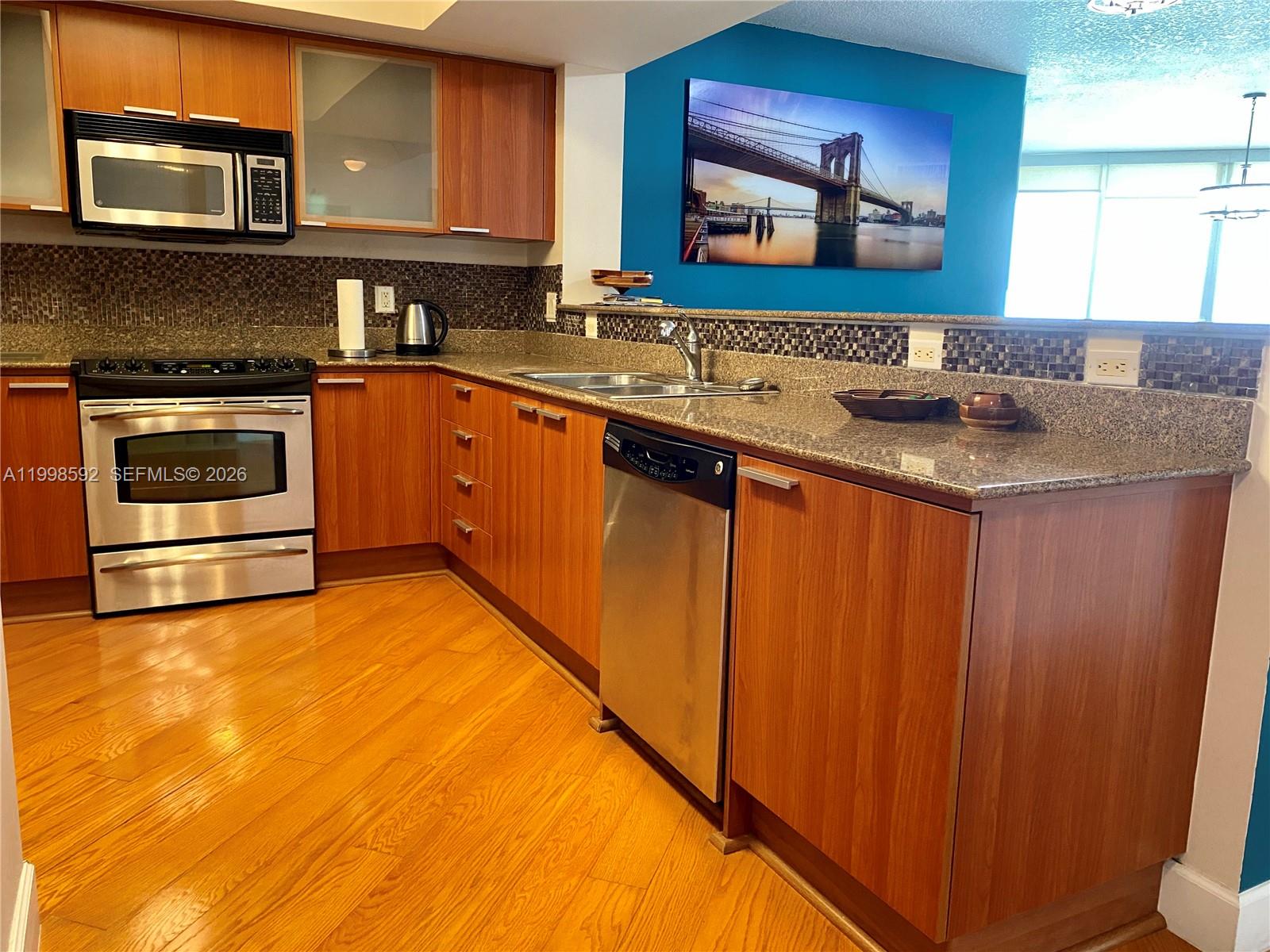 16699 Collins Ave # 2510