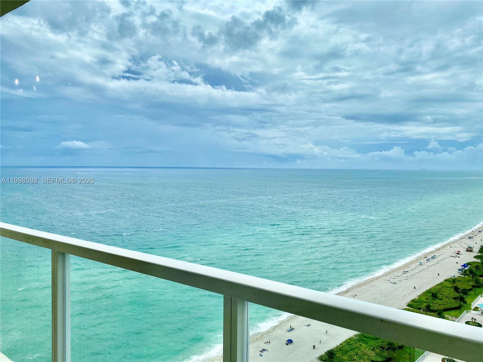 16699 Collins Ave # 2510