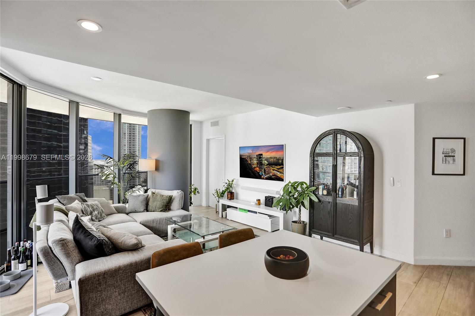 45 SW 9th St # 2001