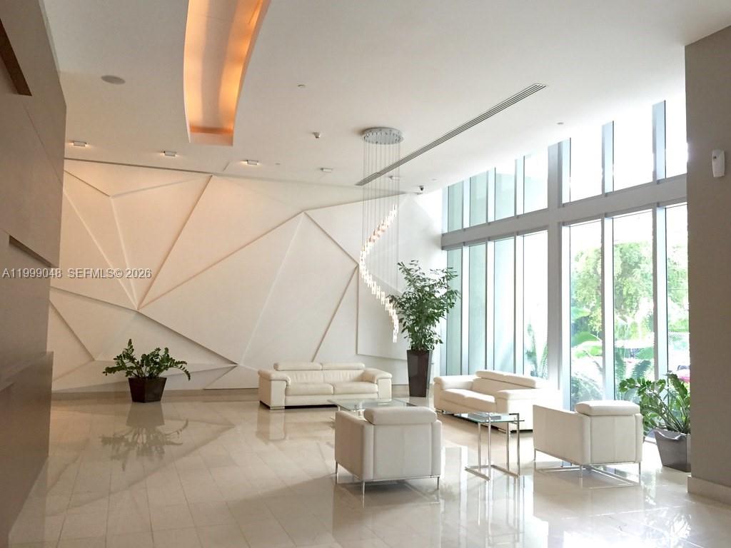 79 SW 12th St Unit: 3507-S