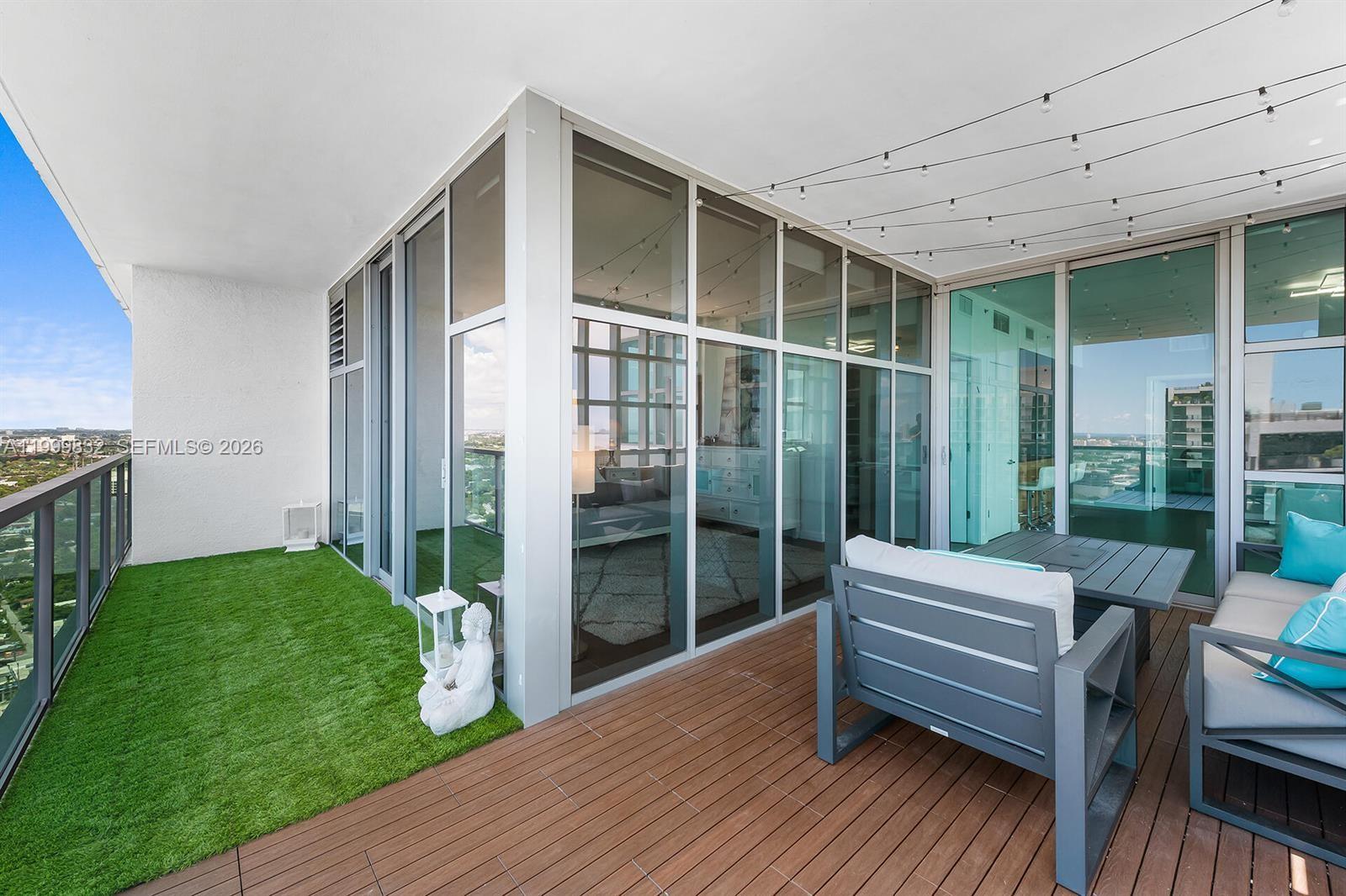 3301 NE 1st Ave # H2902