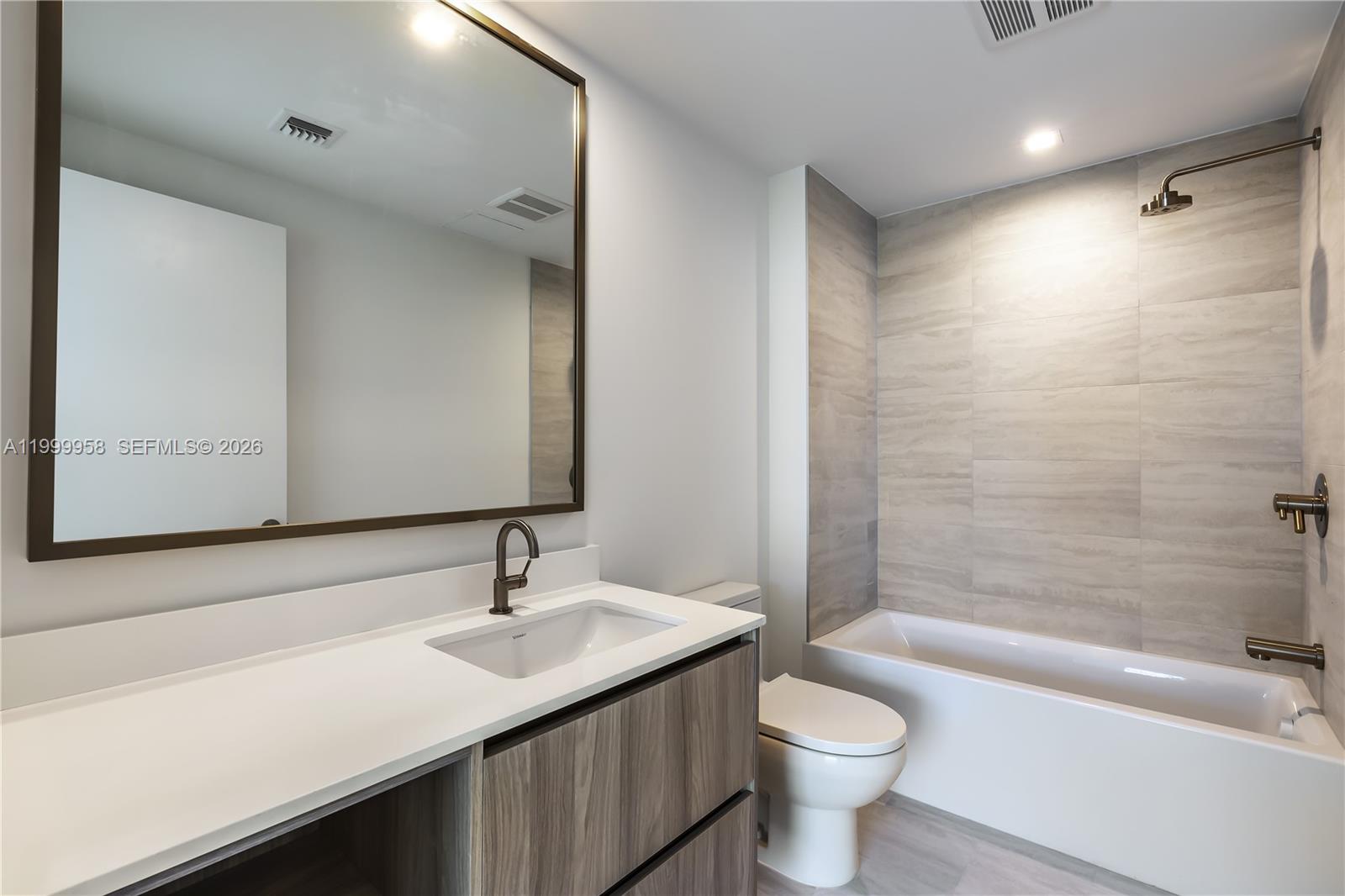77 SE 5TH STREET # 2905
