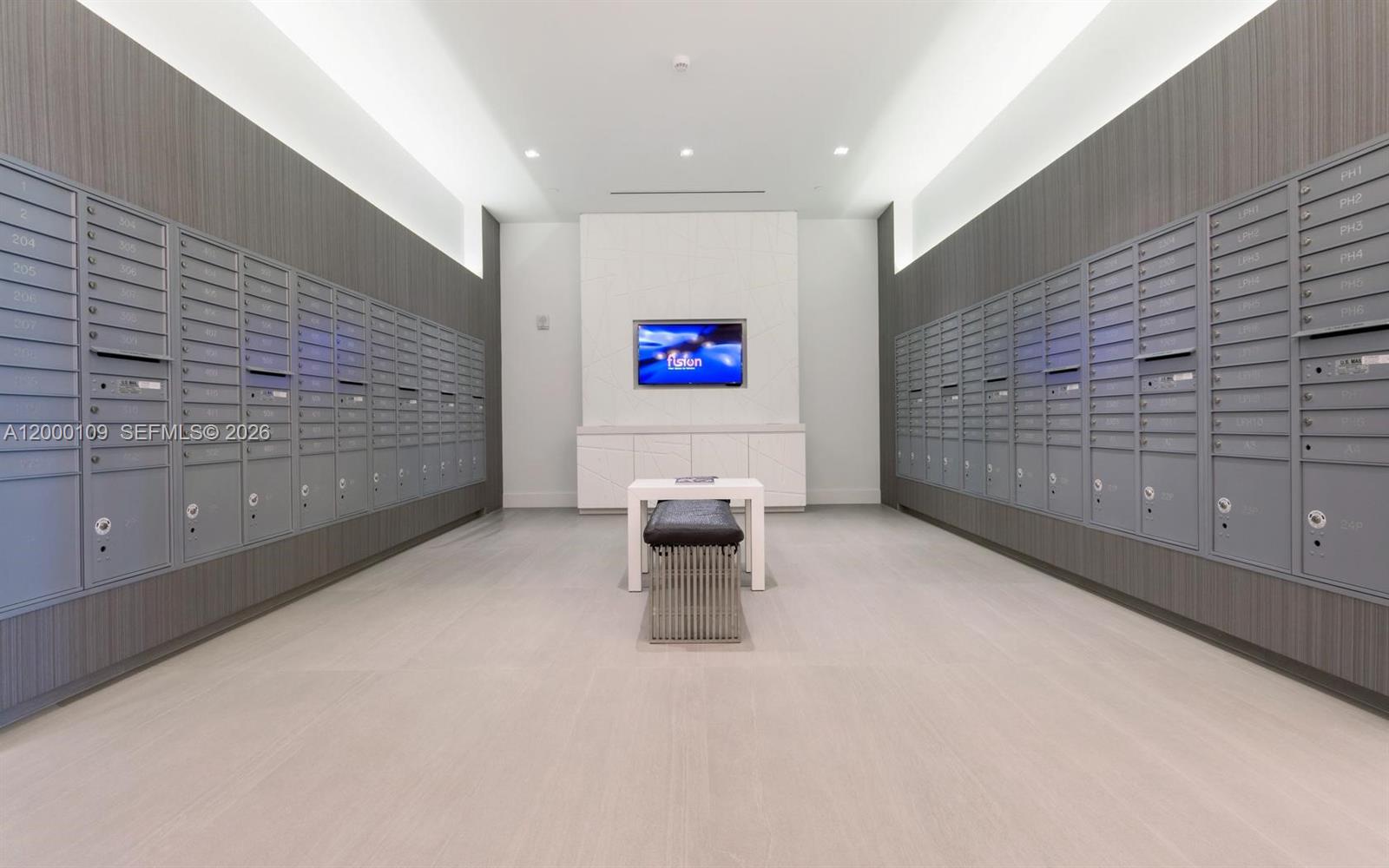 17111 Biscayne Blvd # 903