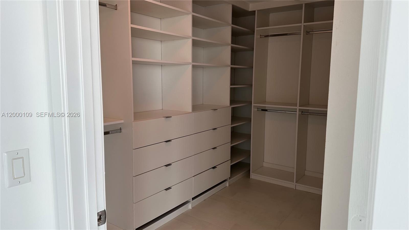 17111 Biscayne Blvd # 903