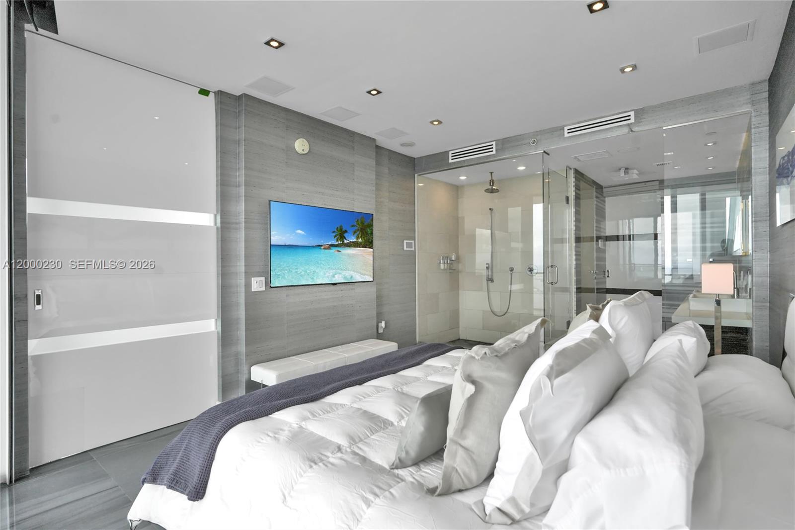 1100 Biscayne Blvd # 6001