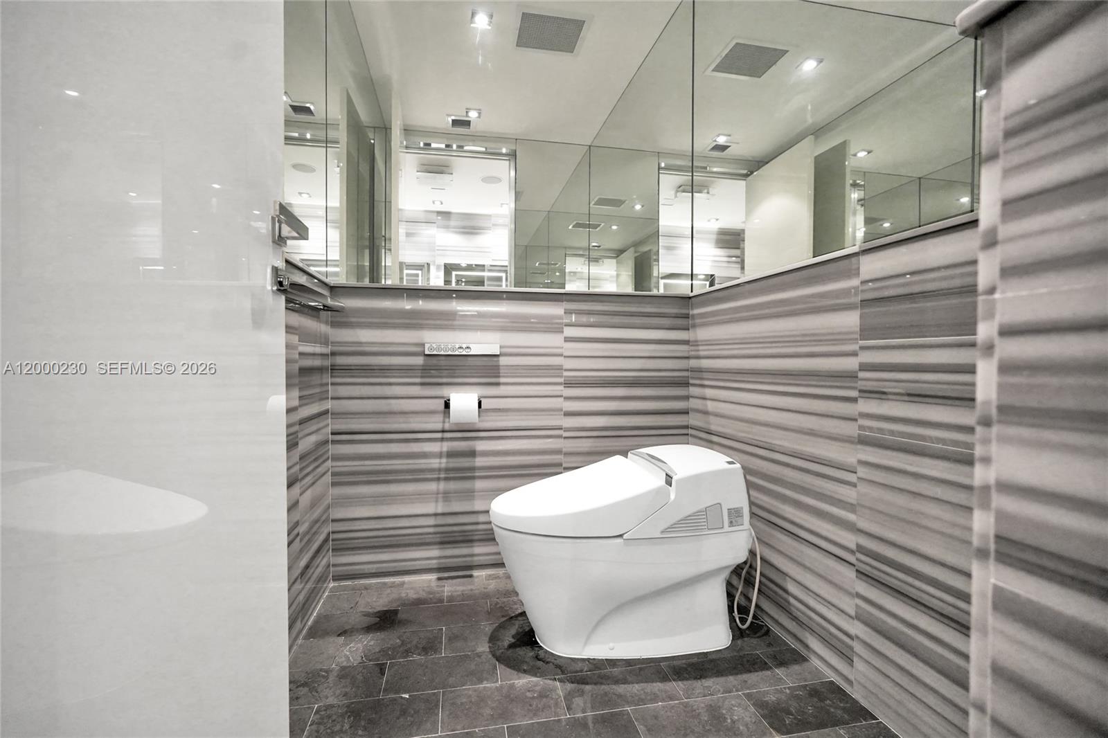 1100 Biscayne Blvd # 6001